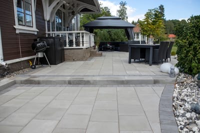 Villa Betonghelle m/fas 500x500x50 Grå
