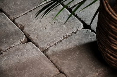 Rådhus Betonghelle/Topphelle Brunmix 25×25×6 cm