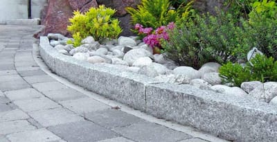 Granitt 8/20 Råkantstein Radie 0,5